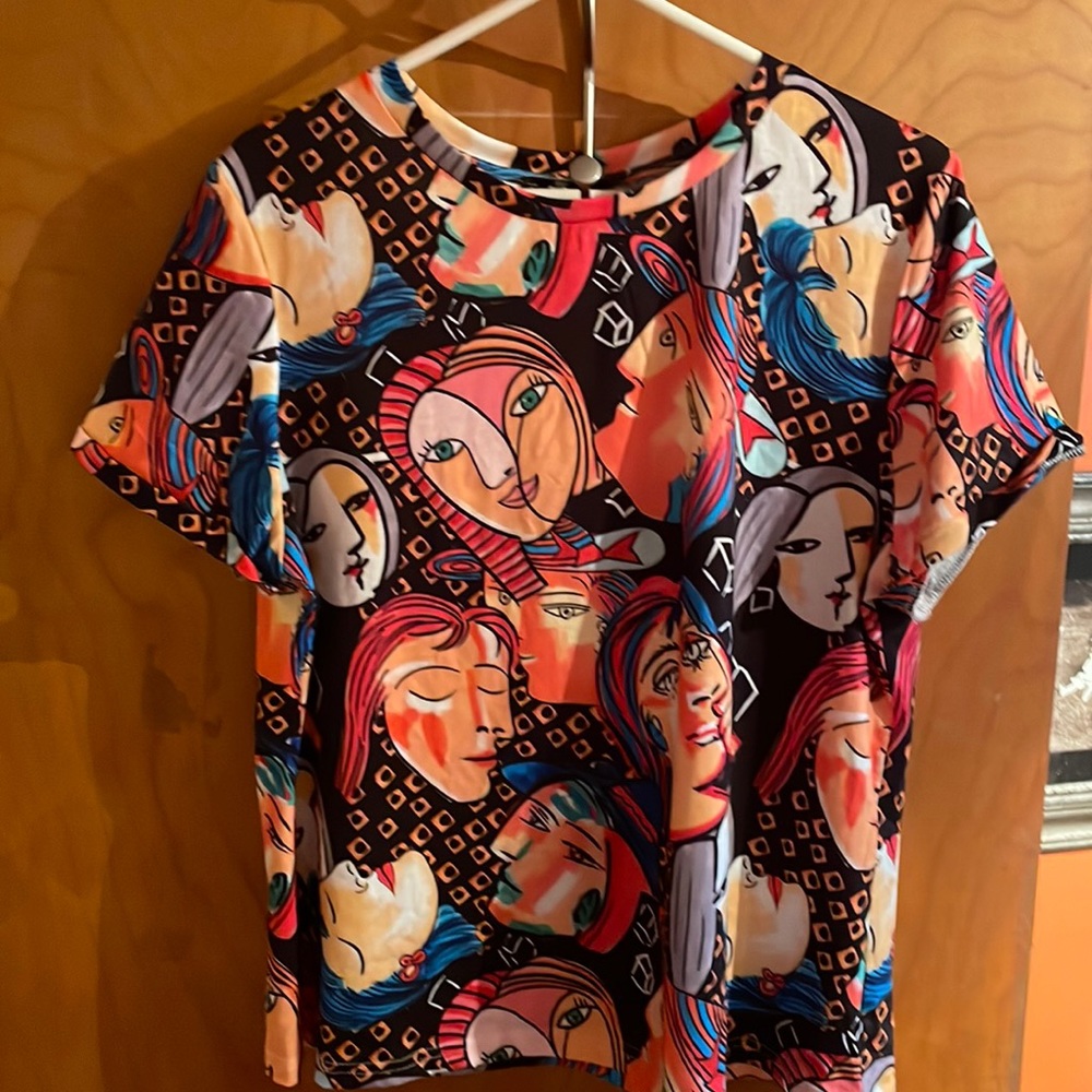 Face shirt